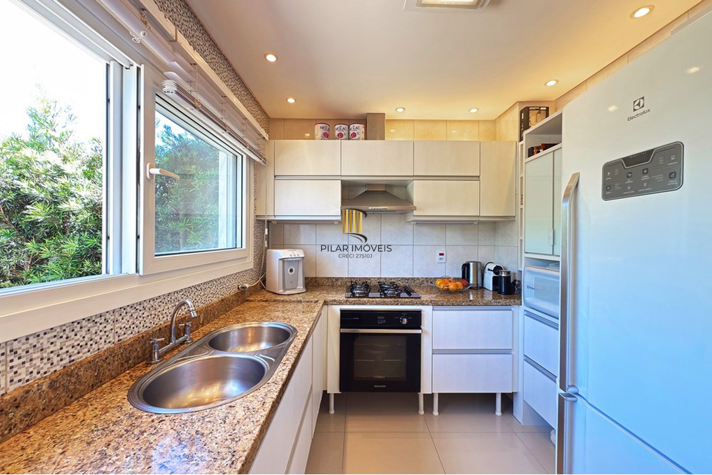 Casa 1 dormitório no bairro Hípica