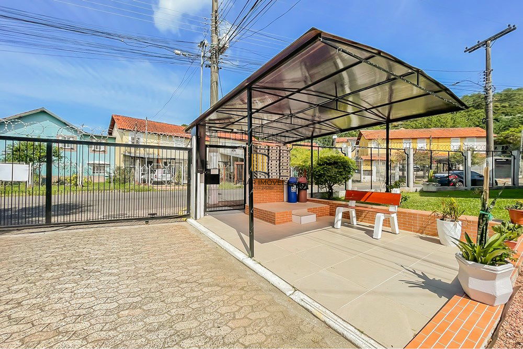 Casa de Condomínio 2 dormitórios no bairro Hípica