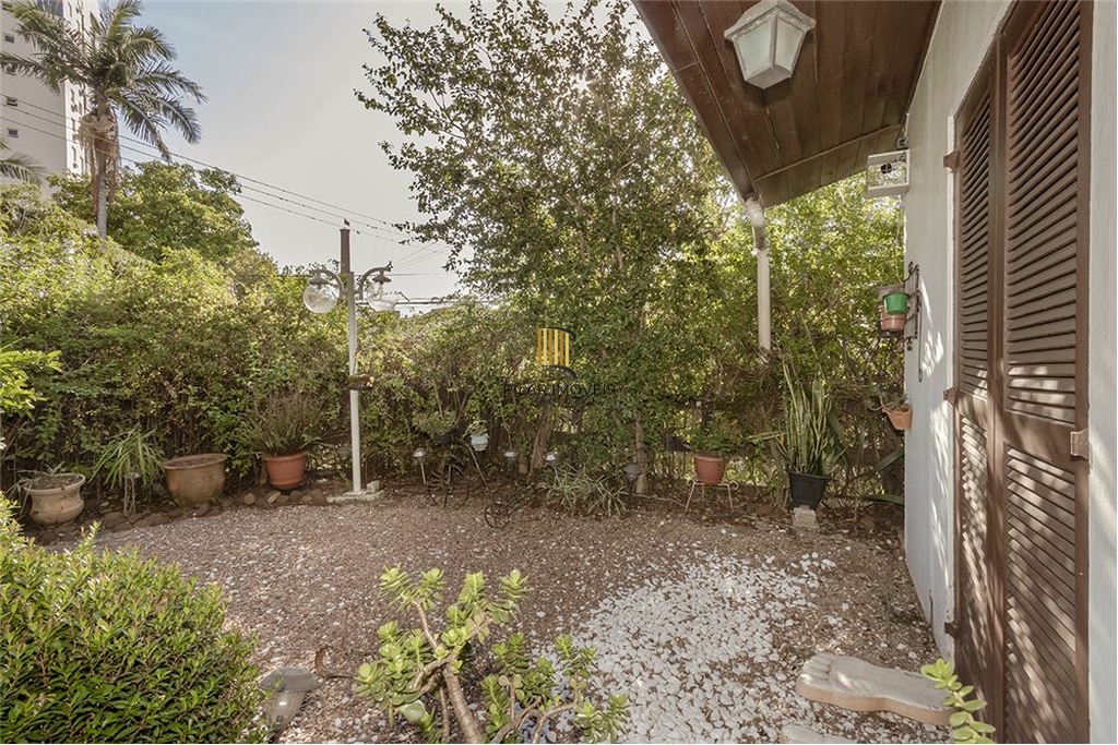 Casa 4 dormitórios no bairro Moinhos de Vento