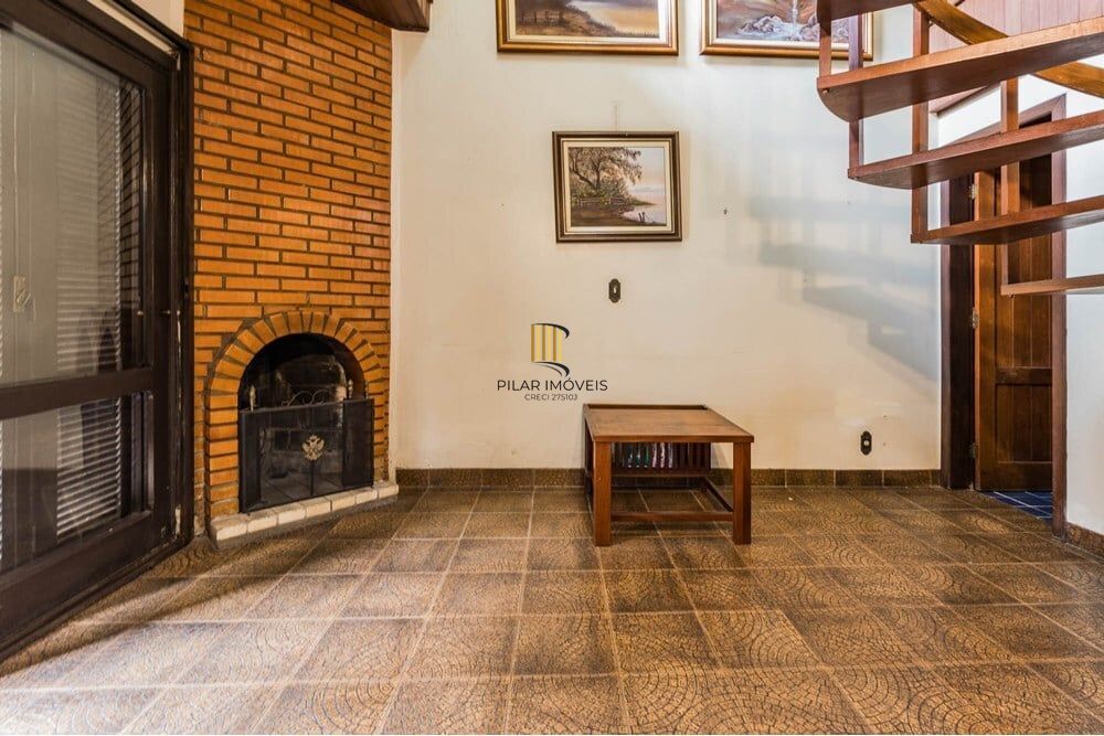 Casa 3 dormitórios no bairro Partenon