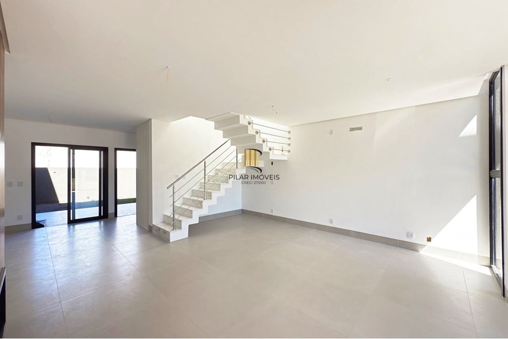 Casa 3 dormitórios no bairro Hípica