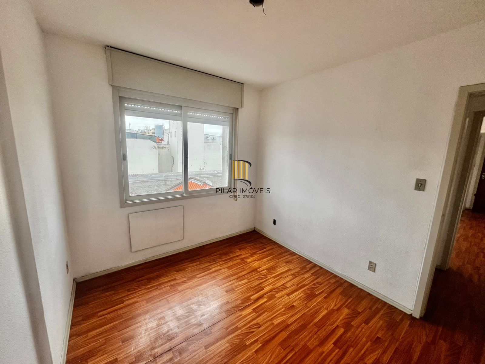 Apto de 01 dorm, 5º andar, elevador, vista, bairro Passo da Areia com 40,24 m²