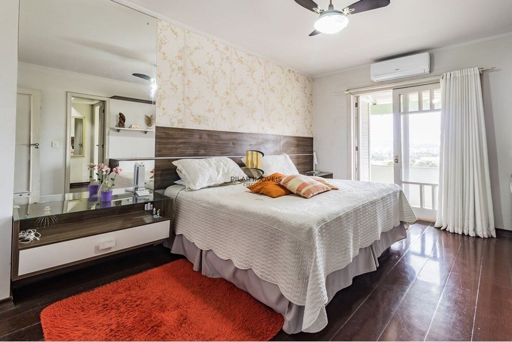 Casa 3 dormitórios no bairro Santo Antônio