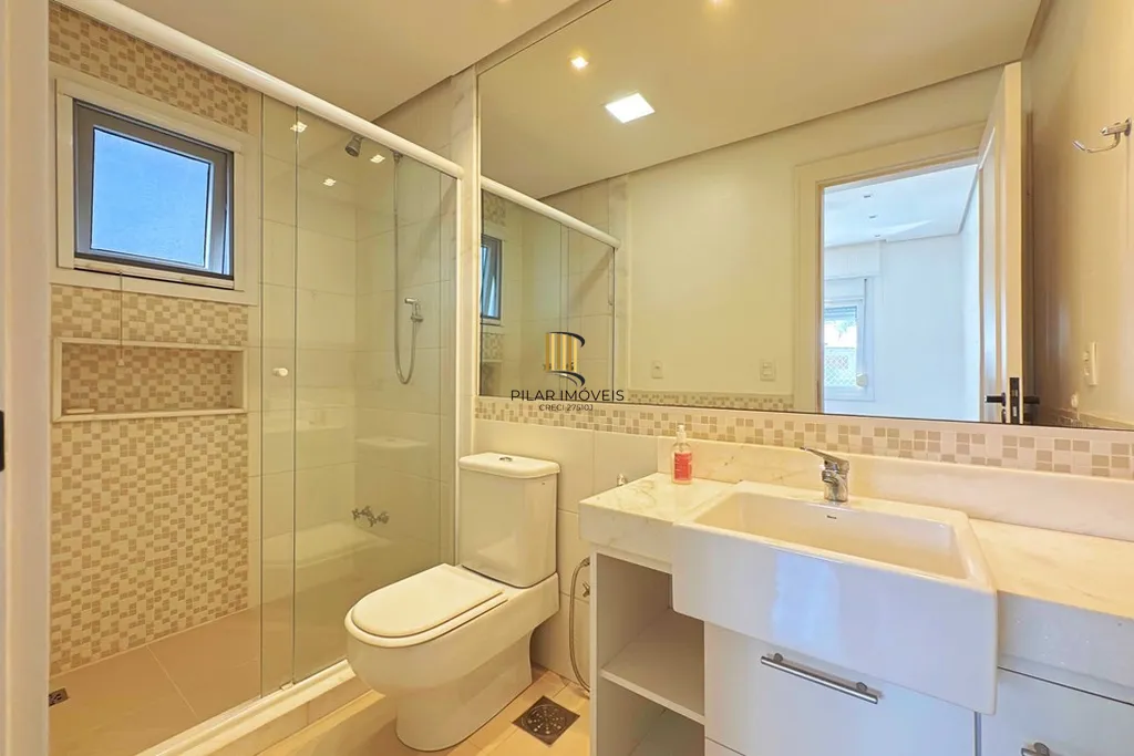 Casa 3 dormitórios no bairro Hípica