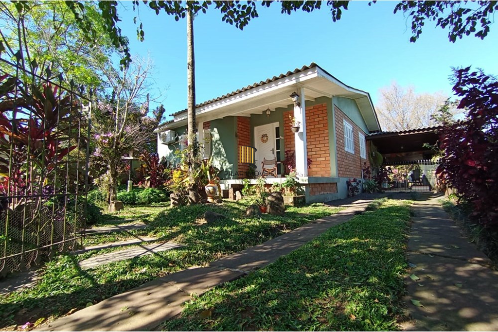 Casa 2 dormitórios no bairro Contestado