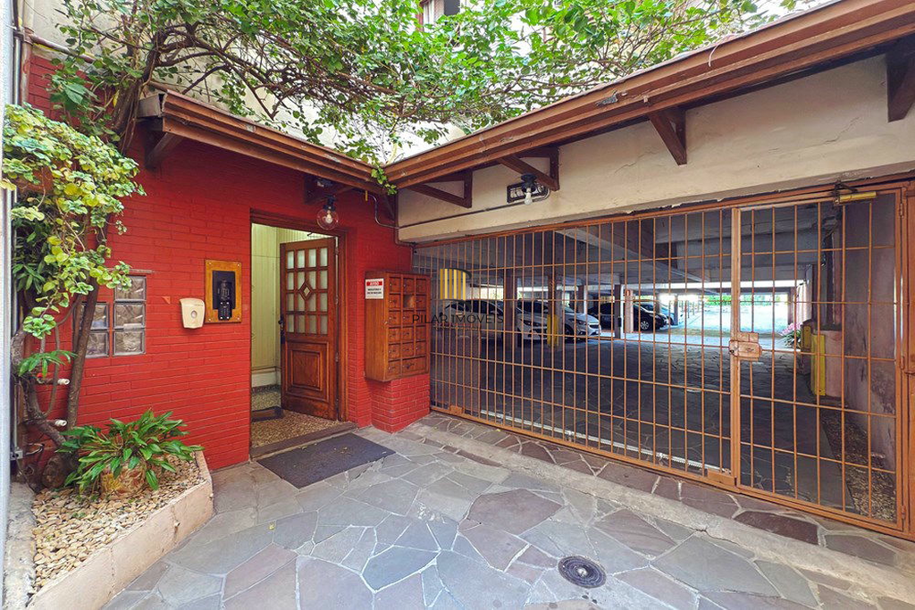 Apartamento 2 dormitórios no bairro Azenha