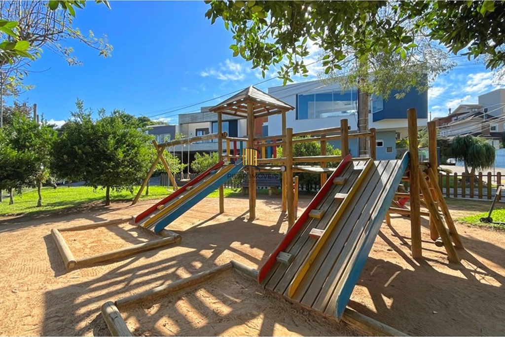 Casa de Condomínio 4 dormitórios no bairro Hípica