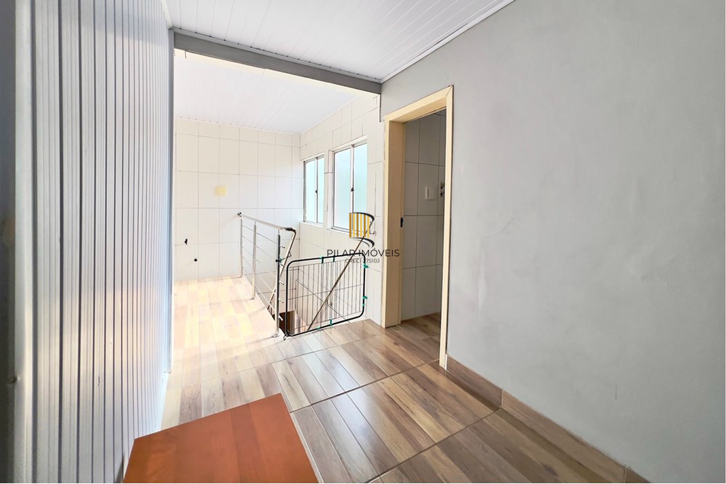 Casa 3 dormitórios no bairro Olaria
