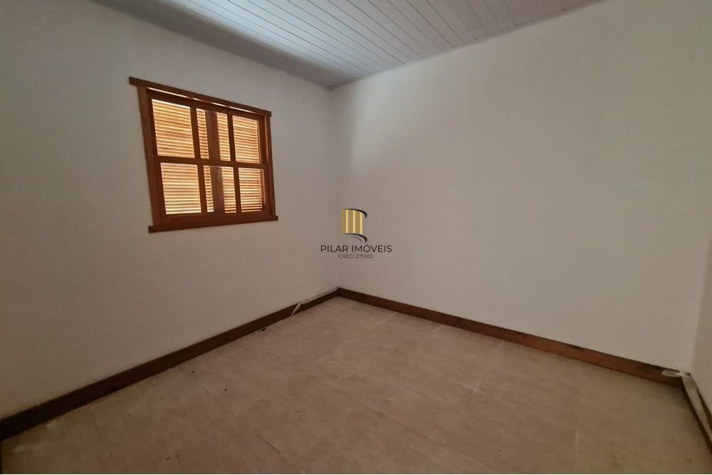 Casa 1 dormitório no bairro Maria Regina