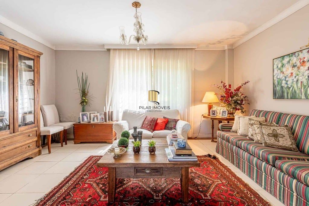 Casa 3 dormitórios no bairro Chácara das Pedras