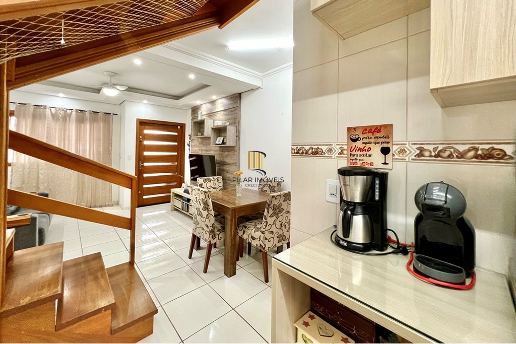 Casa 2 dormitórios no bairro Igara