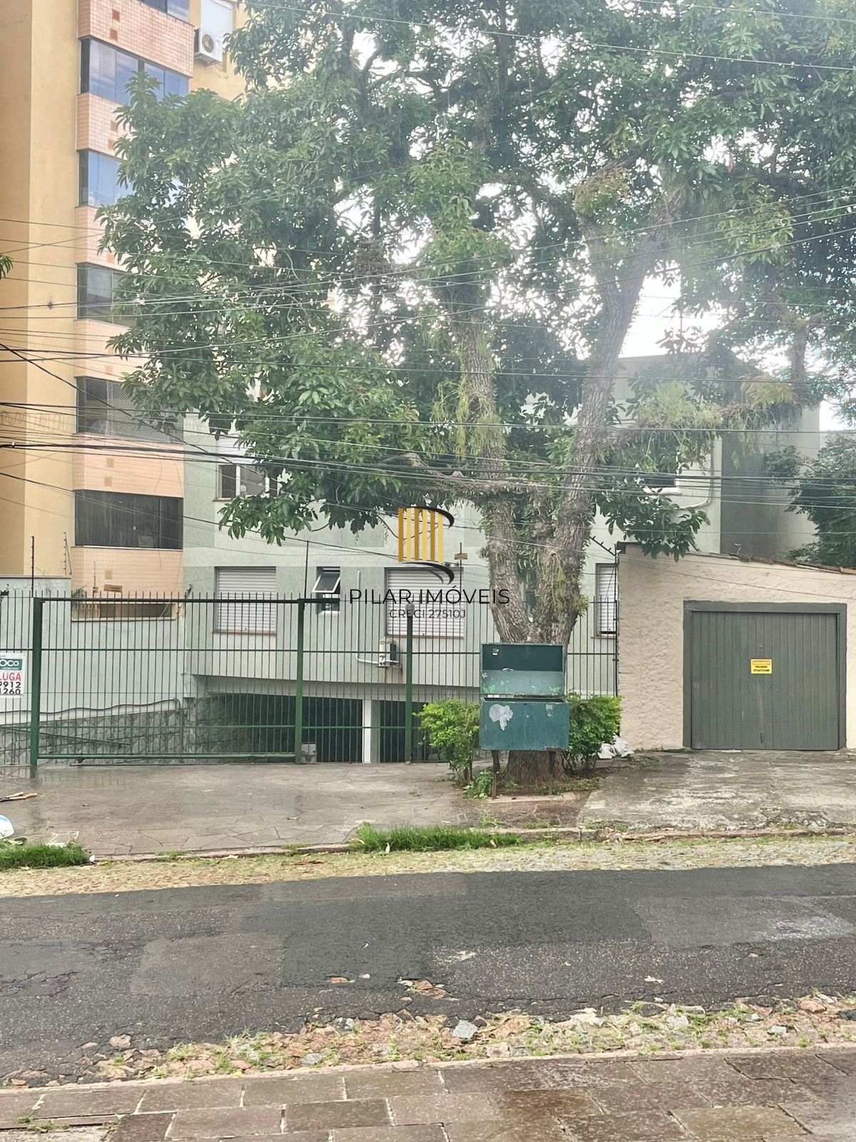 Apto 01 dorm com vaga no Cristo Redentor, 43 m2, 01 lance de escada