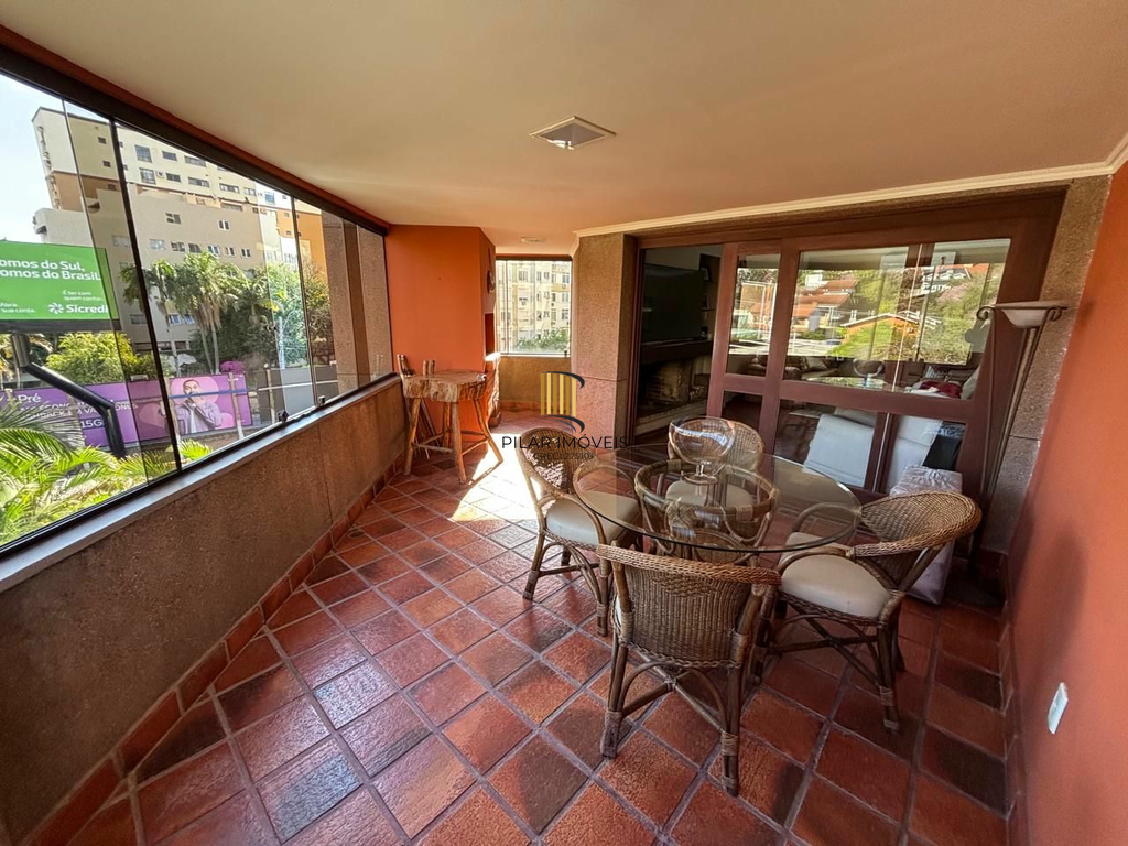 Apartamento 3 dormitórios no bairro Mont Serrat