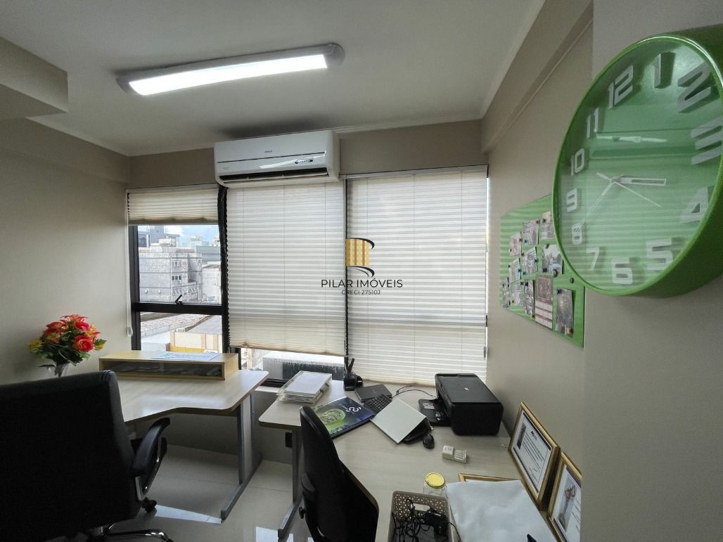 Vende sala comercial de 27 m2