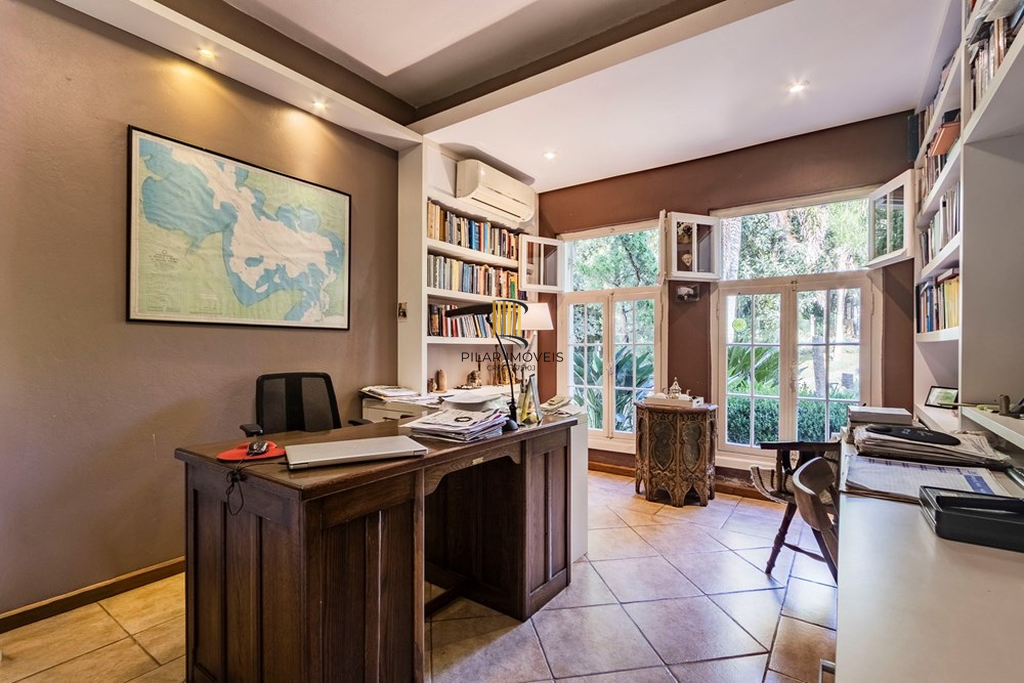 Casa 4 dormitórios no bairro Belém Novo