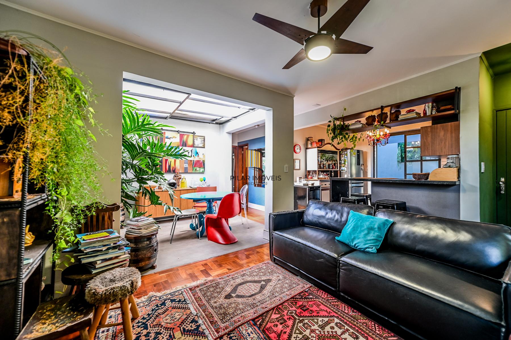 Casa 3 dormitórios no bairro Nonoai