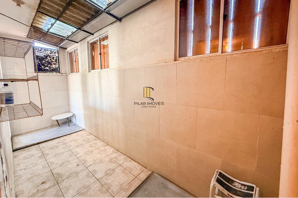 Casa 2 dormitórios no bairro Olaria