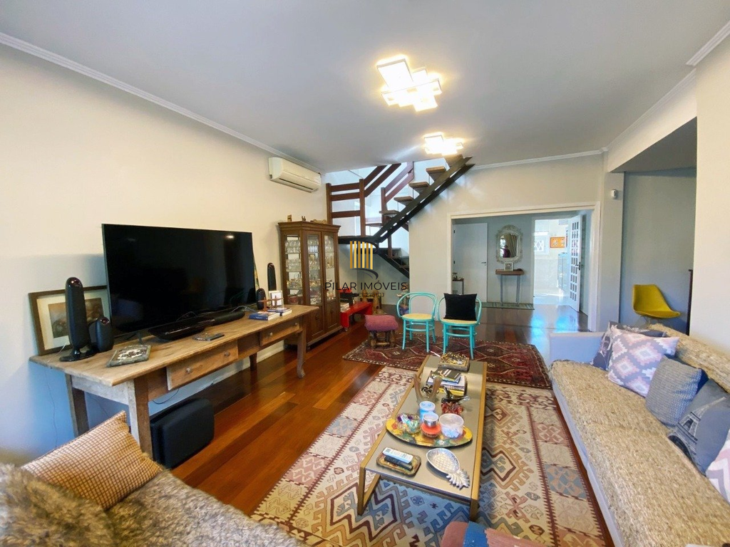 Casa 3 dormitórios no bairro Teresópolis