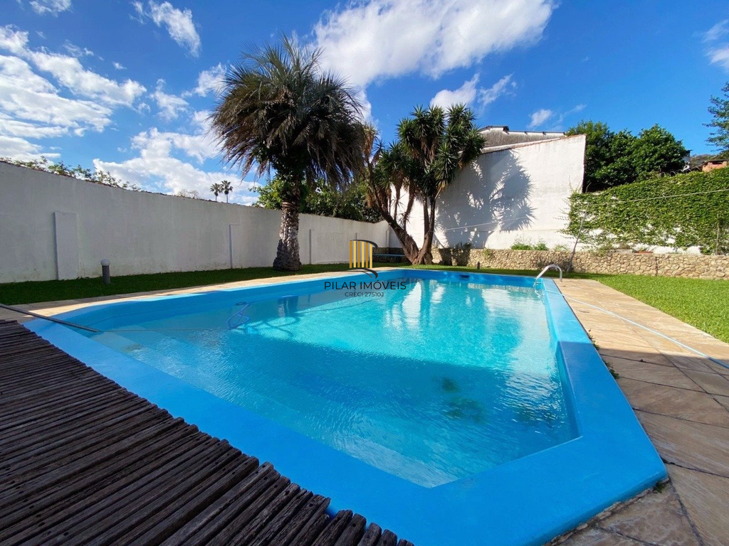 Casa 3 dormitórios no bairro Teresópolis