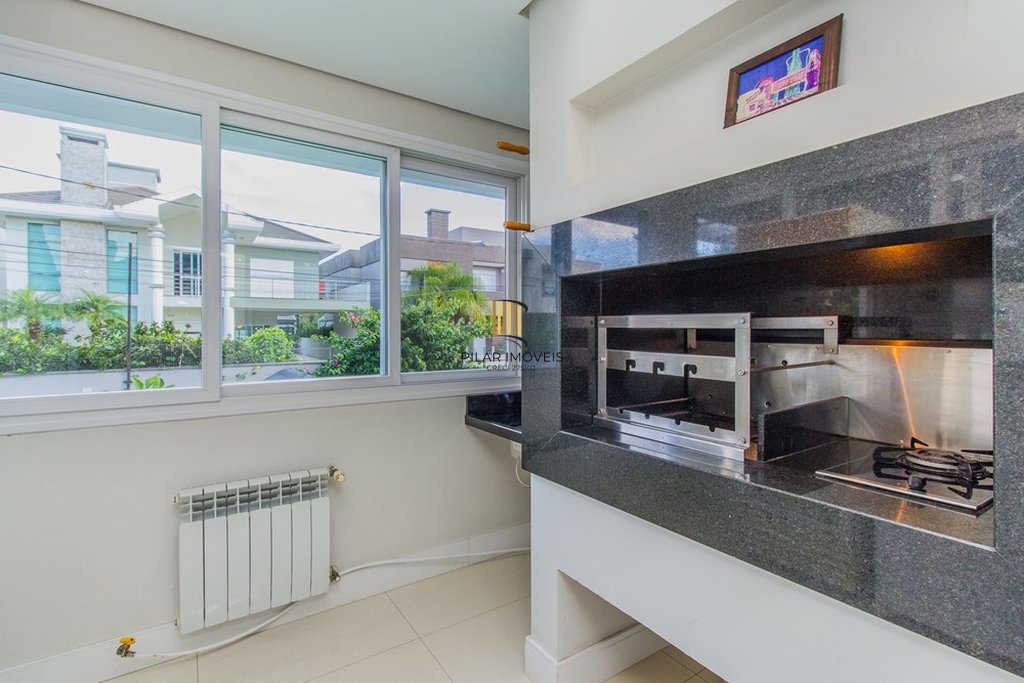 Casa 4 dormitórios no bairro Igara