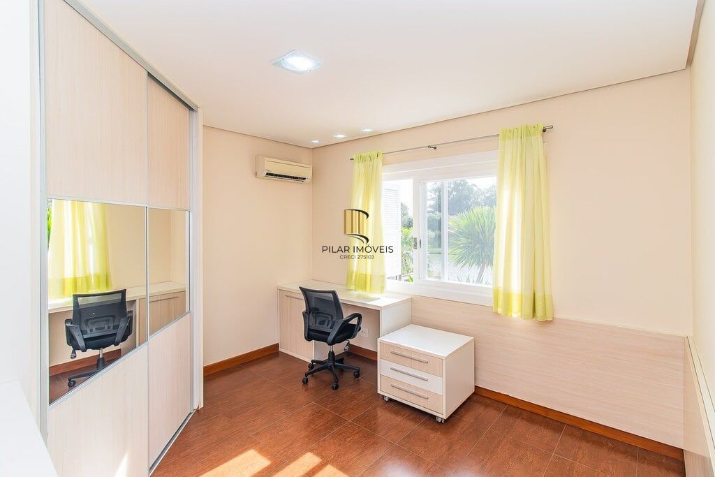 Casa de Condomínio 4 dormitórios no bairro Belém Novo