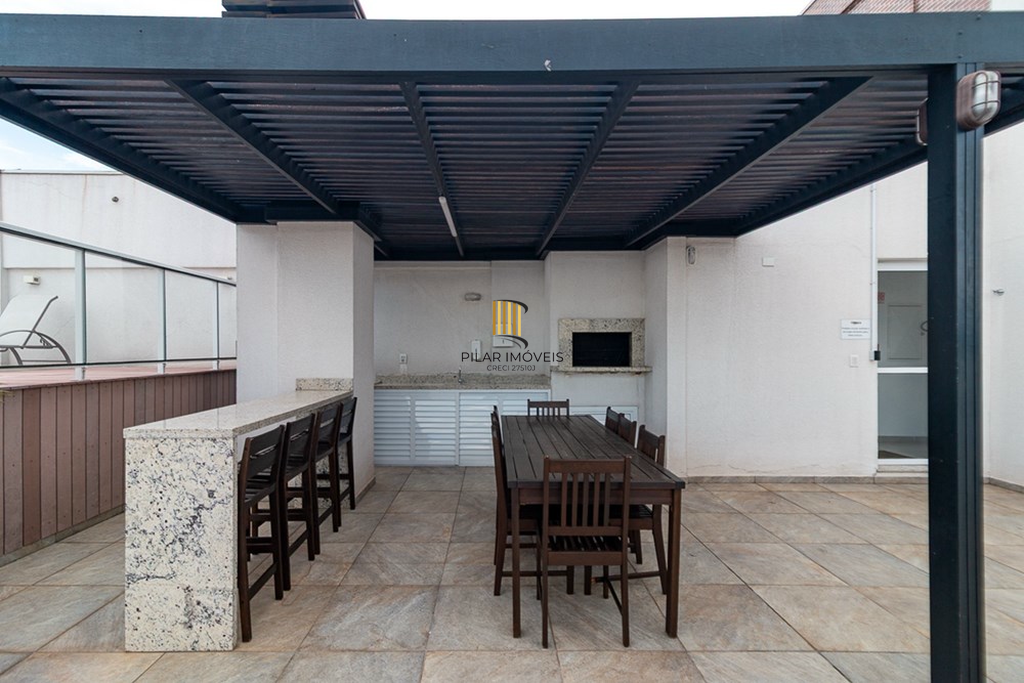 Apartamento 2 dormitórios no bairro Azenha