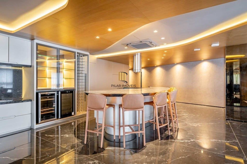 Apartamento 4 dormitórios no bairro Bela Vista