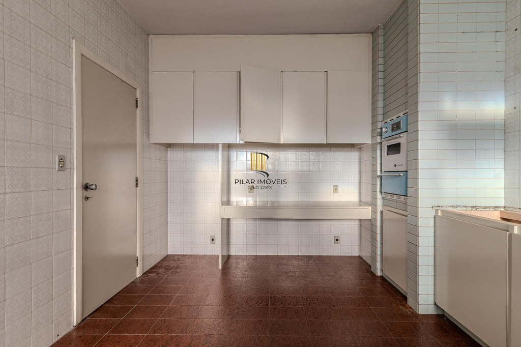 Apartamento 4 dormitórios no bairro Moinhos de Vento