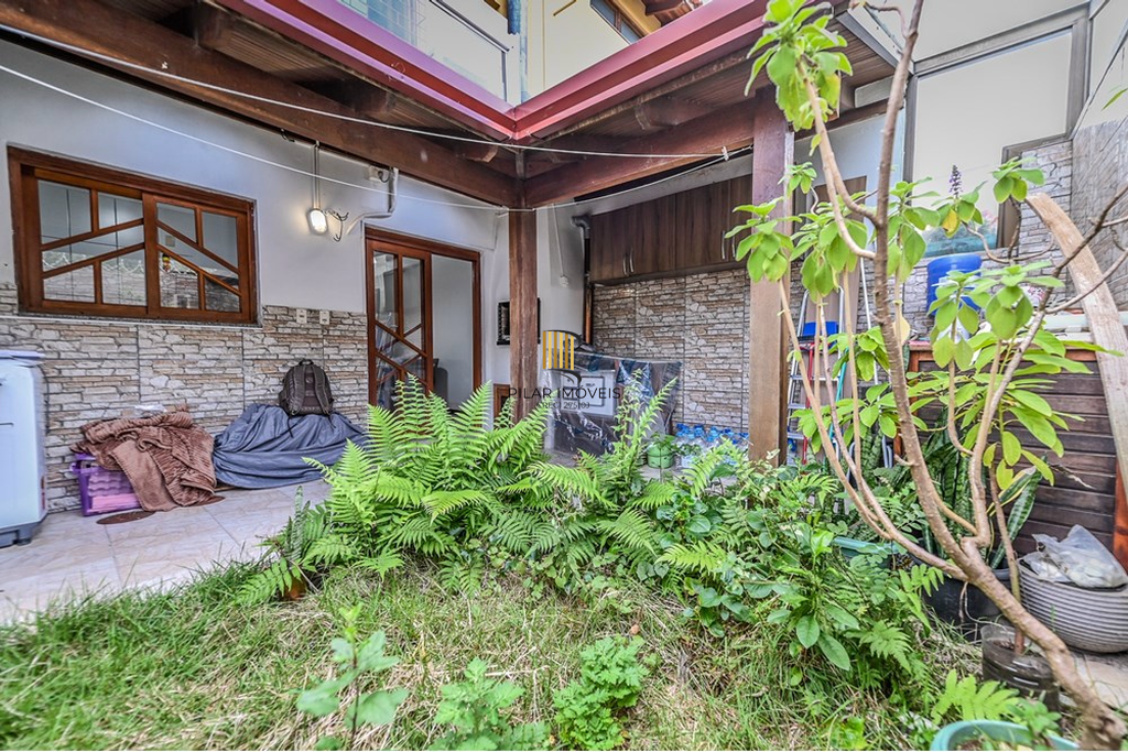 Casa de Condomínio 2 dormitórios no bairro Hípica