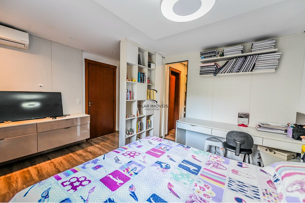 Casa de Condomínio 5 dormitórios no bairro São Lucas