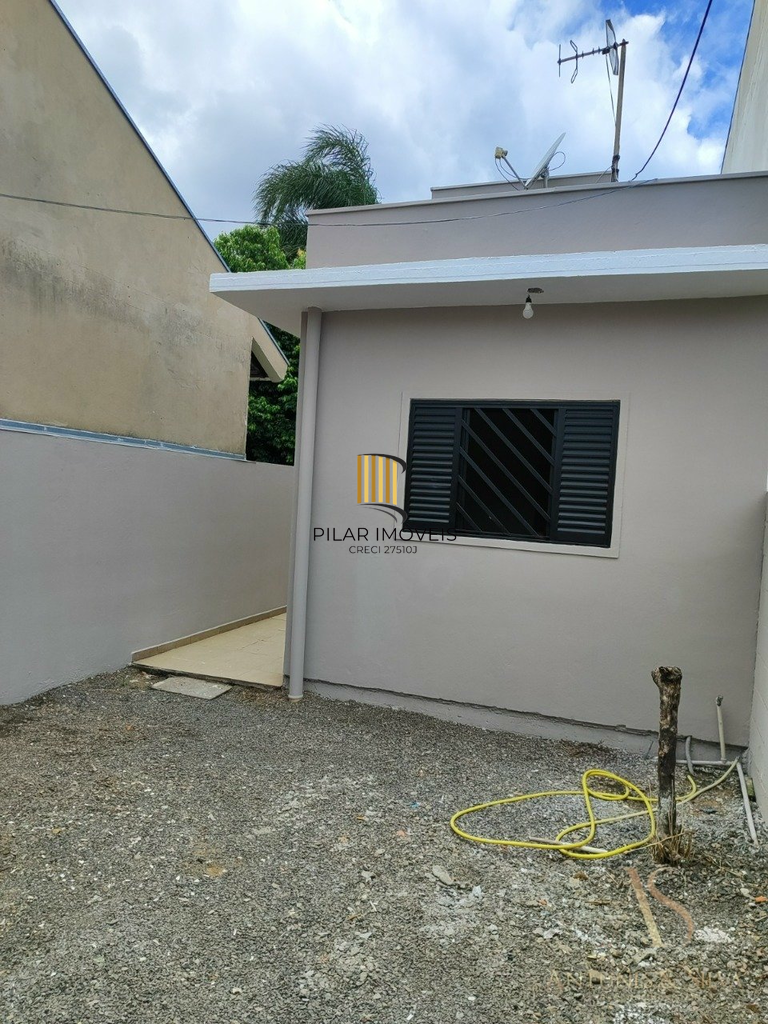 Casa 2 dormitórios no bairro Vila Monte Carlo