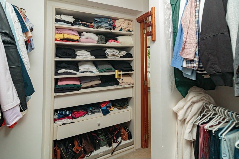 Apartamento 4 dormitórios no bairro Floresta