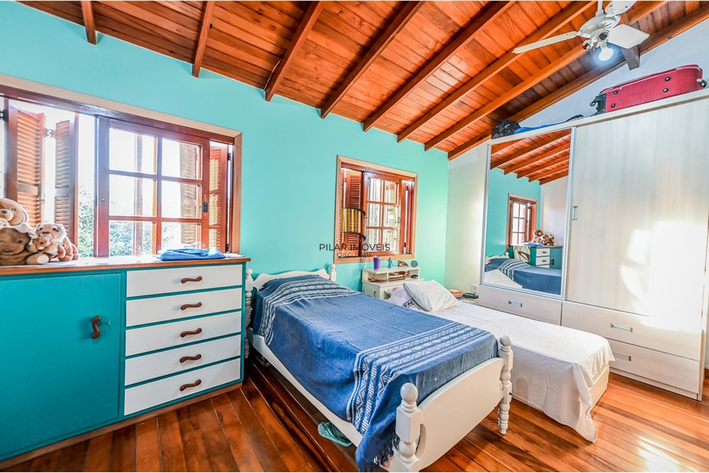 Casa de Condomínio 4 dormitórios no bairro Santa Tereza