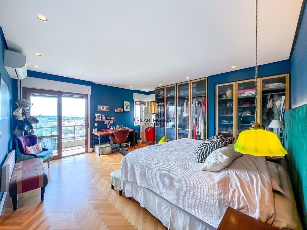 Apartamento 3 dormitórios no bairro Moinhos de Vento