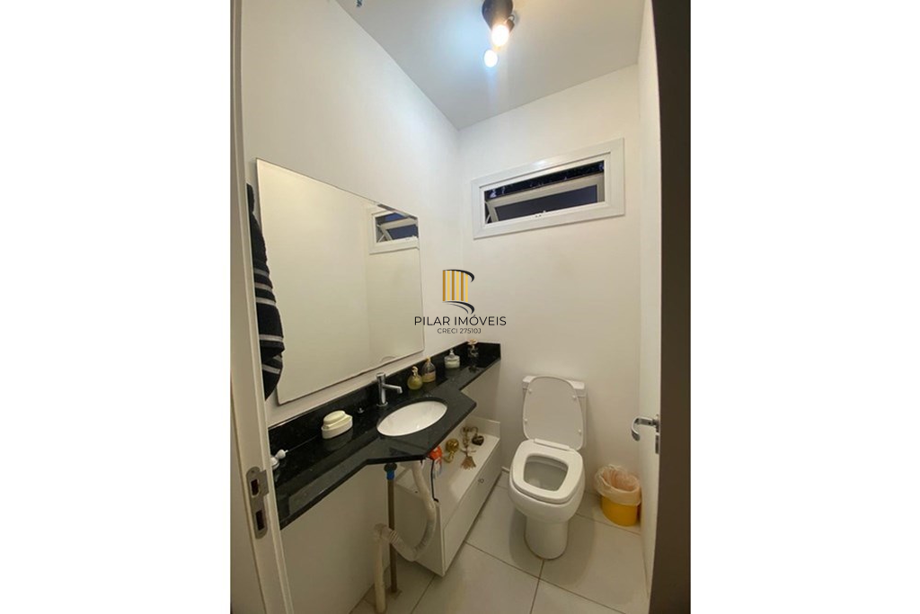 Casa de Condomínio 3 dormitórios no bairro Lomba do Pinheiro