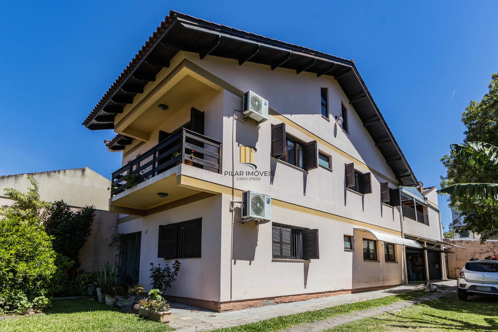 Casa 3 dormitórios no bairro Tristeza