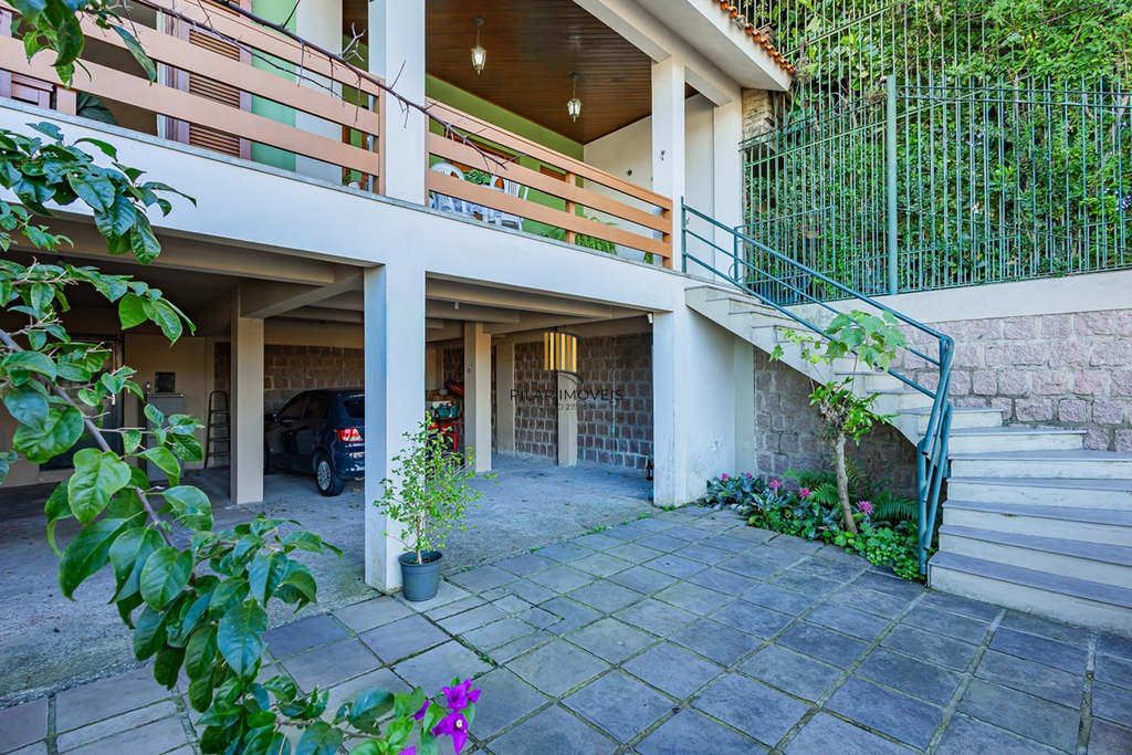 Casa 4 dormitórios no bairro Medianeira - Pilar Imóveis
