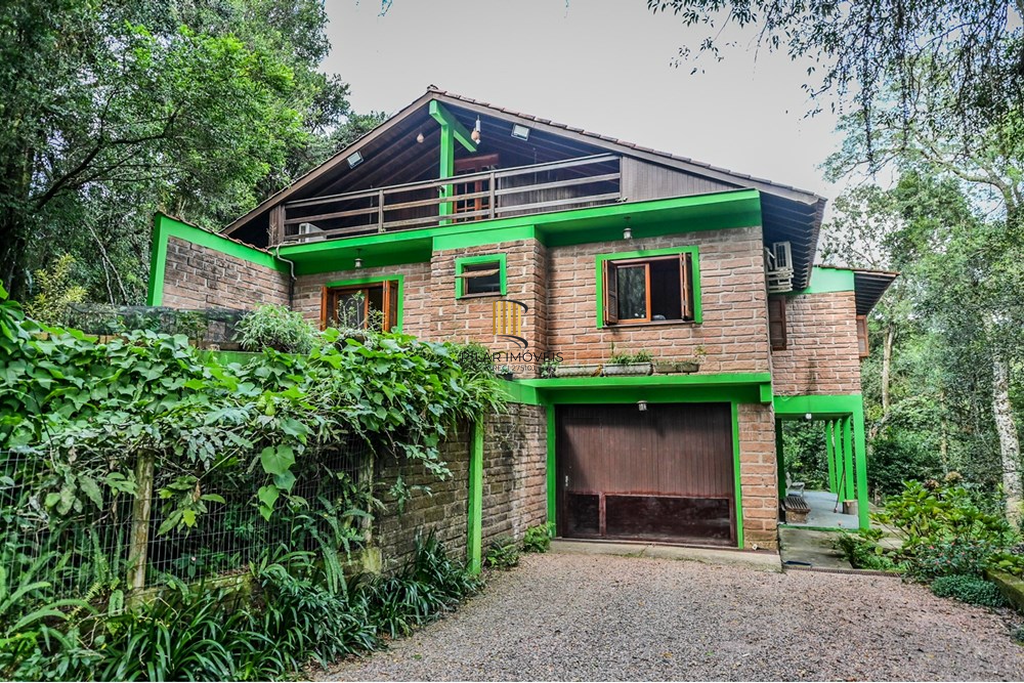 Casa 4 dormitórios no bairro Cascata