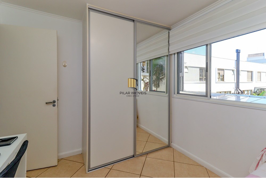 Casa de Condomínio 4 dormitórios no bairro Jardim Itu