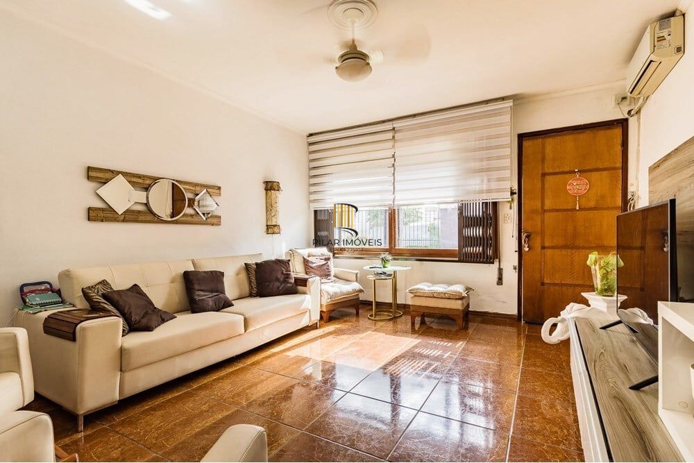 Casa 3 dormitórios no bairro São Sebastião