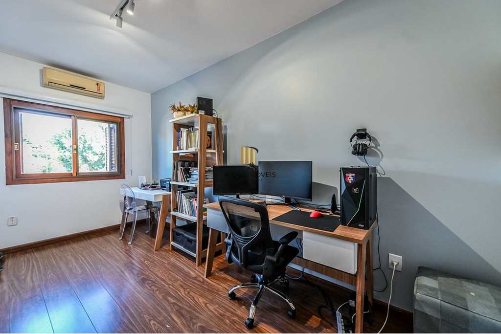 Casa de Condomínio 3 dormitórios no bairro Tristeza