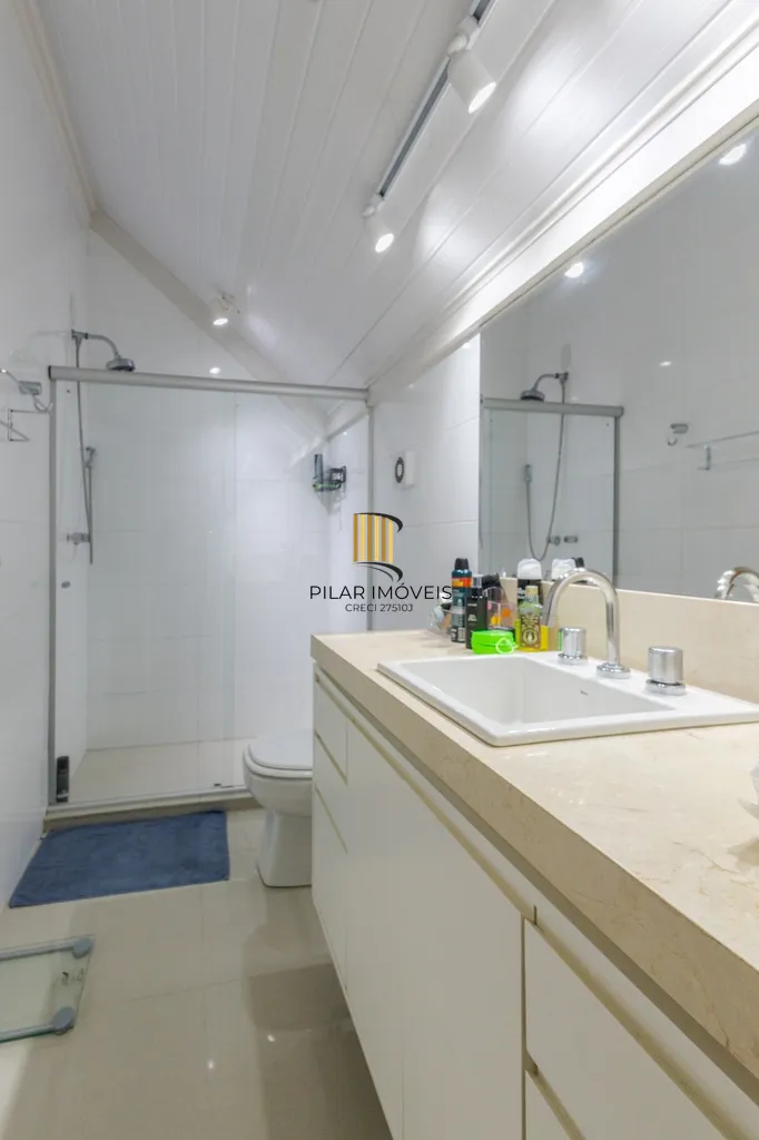 Casa de Condomínio 3 dormitórios no bairro Jardim Carvalho