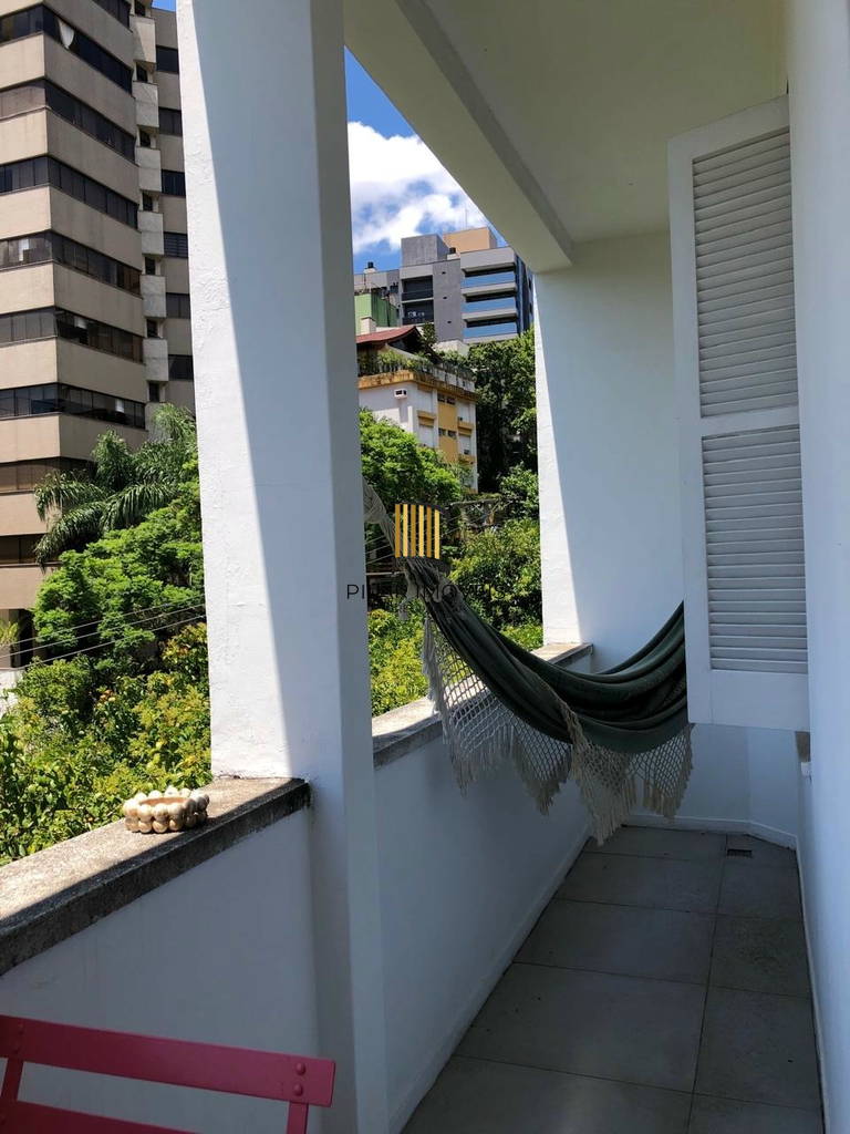 Apartamento 2 dormitórios no bairro Bom Fim