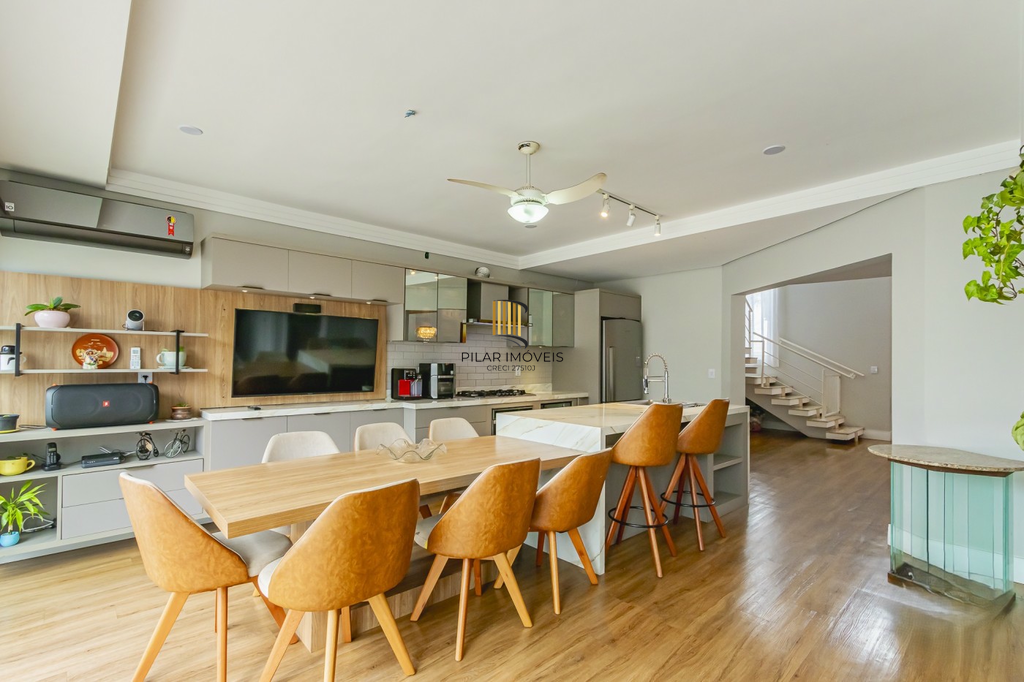 Casa 3 dormitórios no bairro Niterói