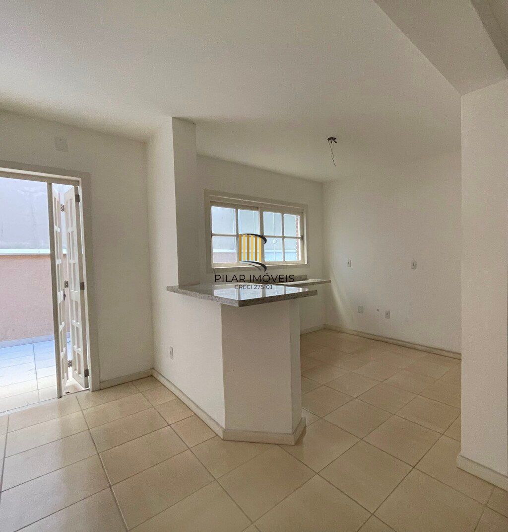 Casa de Condomínio 3 dormitórios no bairro Vila Jardim