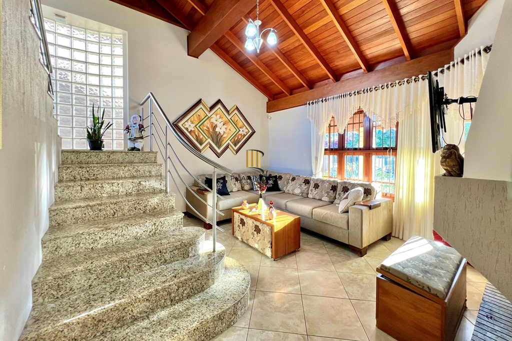 Casa 4 dormitórios no bairro Moinhos de Vento