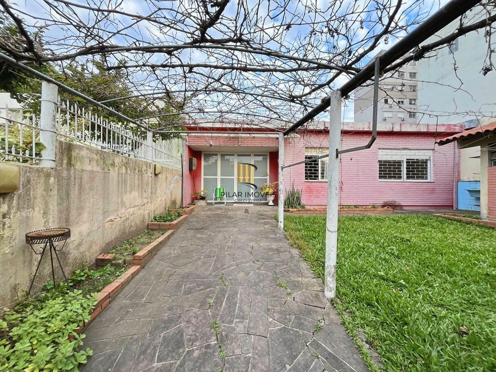 Casa 5 dormitórios no bairro Camaquã