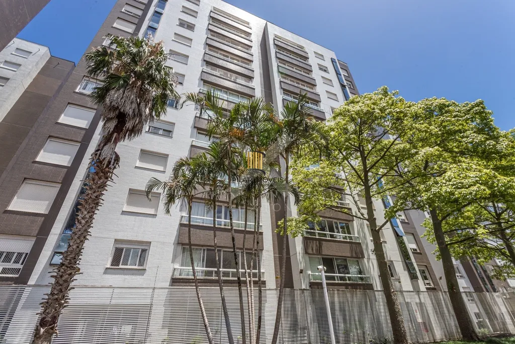 Apartamento 4 dormitórios no bairro Menino Deus