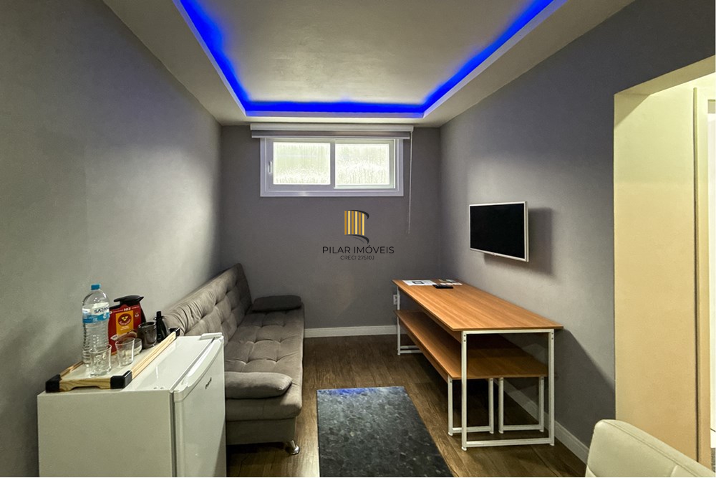 Casa 5 dormitórios no bairro Igara