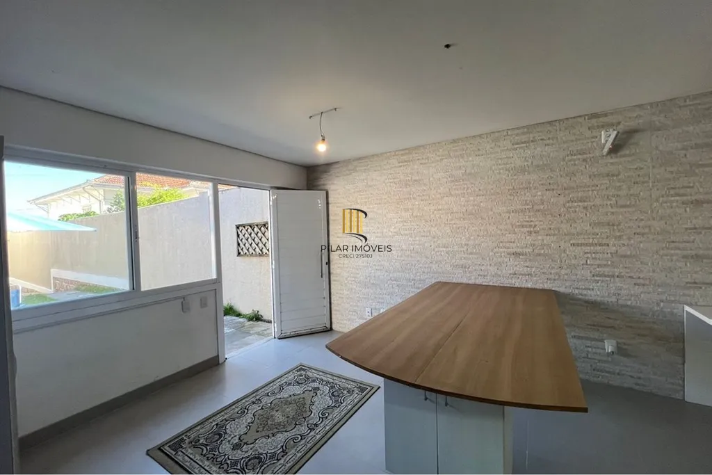 Casa 4 dormitórios no bairro Petrópolis
